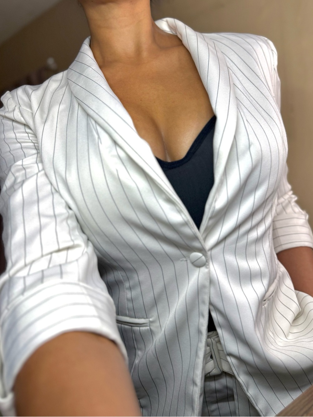 White CEFIAN Pinstripe Blazer & Belted Shorts 2-Piece Set - Picture 4 of 7